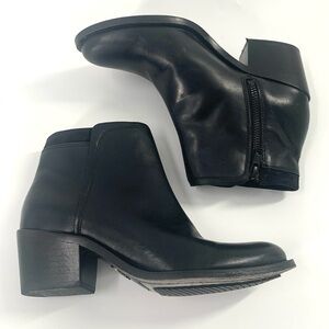 Wolverine 1000 Mile Rockford Leather Booties Size 6